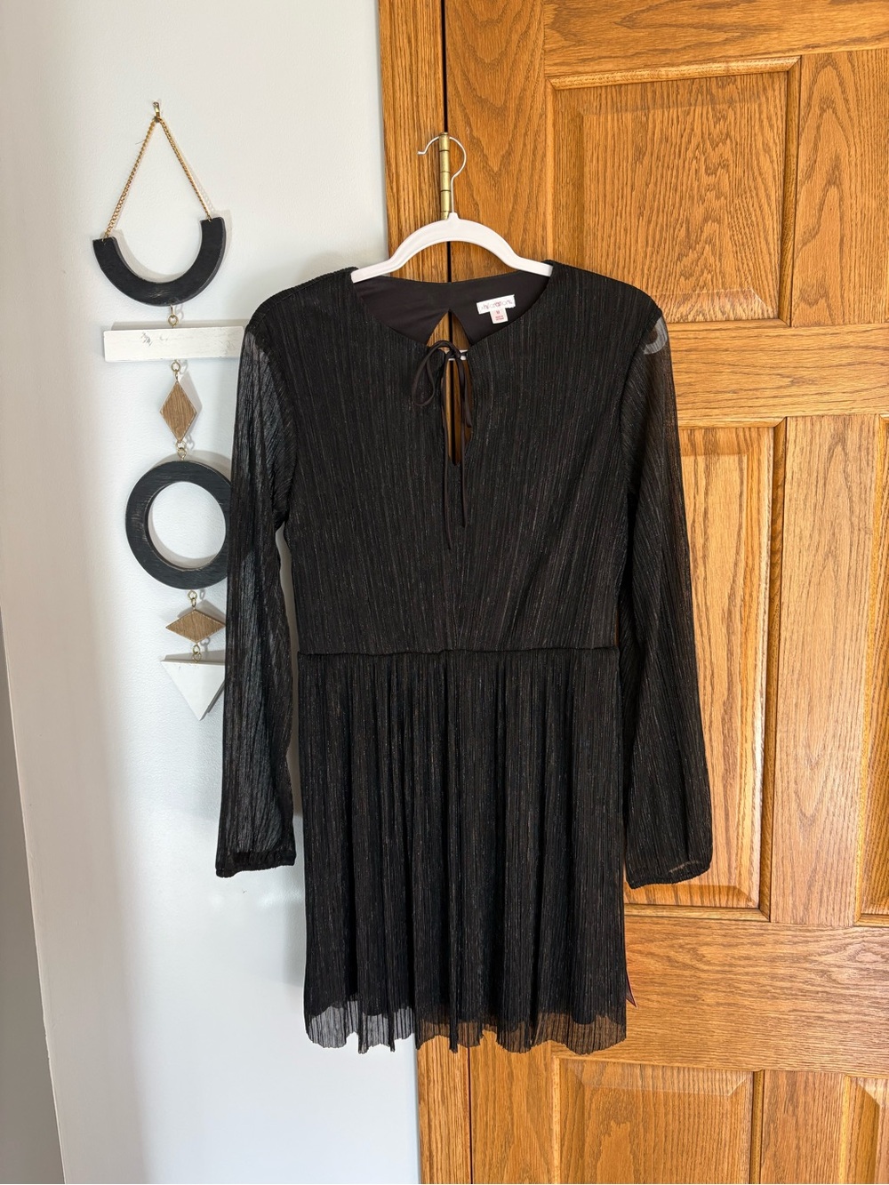 Xhilaration Black Long-Sleeve Open Back Detail Party Dress with Shimmer Medium - Picture 6 of 7